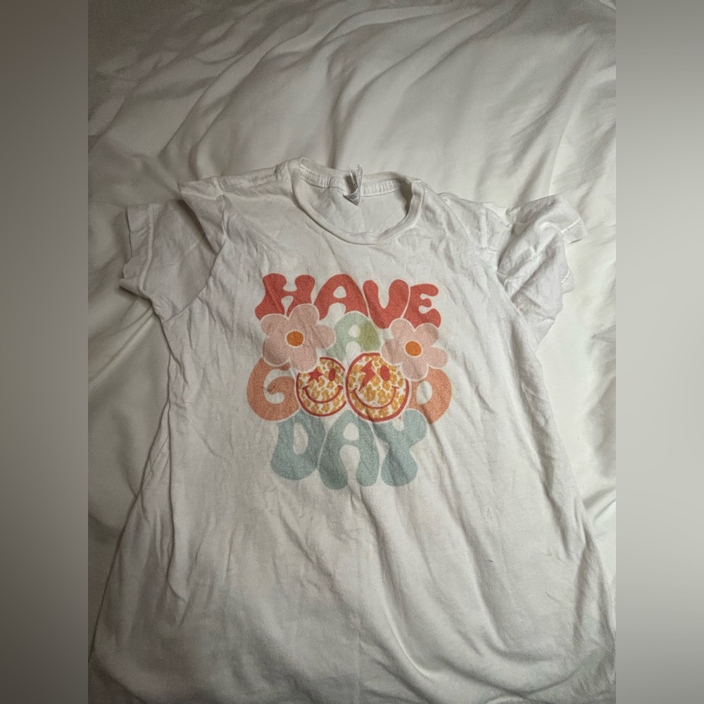 Live and tell girls tee shirt